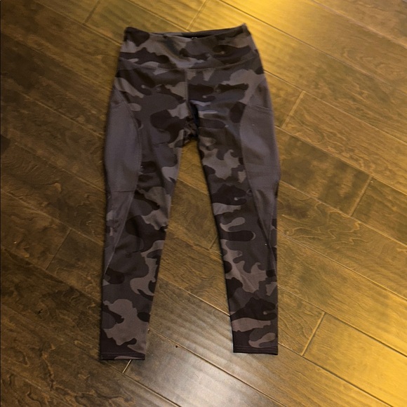 Body Glove Pants - Body Glove (L) Cargo Camouflage Leggings